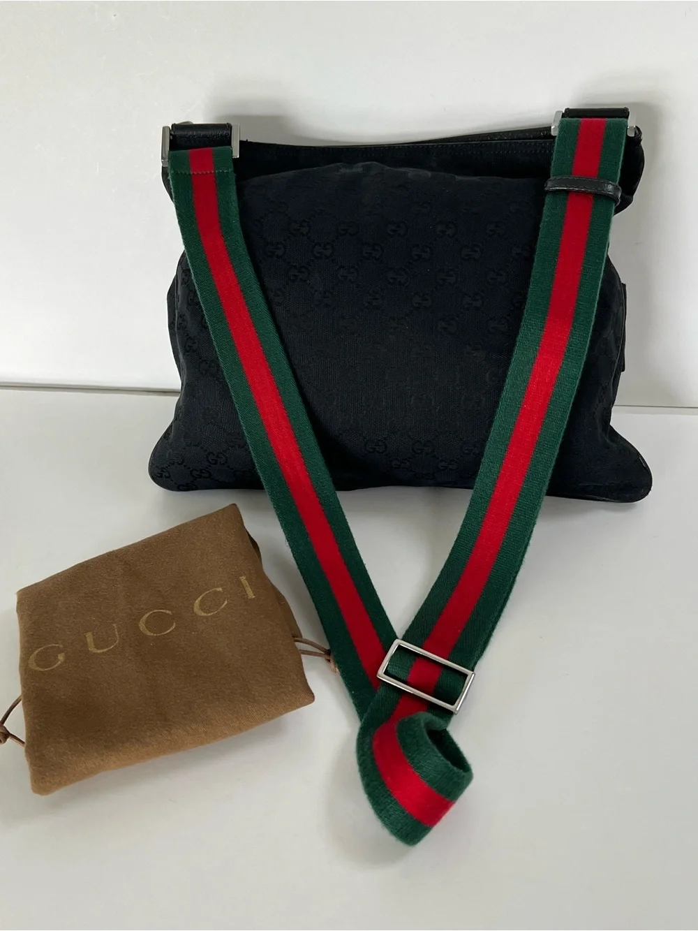 Gucci Web Black GG Canvas Vintage Messenger Bag & Dust Bag - Picture 15 of 16
